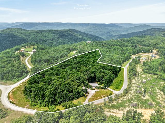361 Bear Knob Ln, Crawford, TN 38554