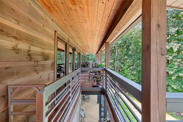 361 Bear Knob Ln, Crawford, TN 38554