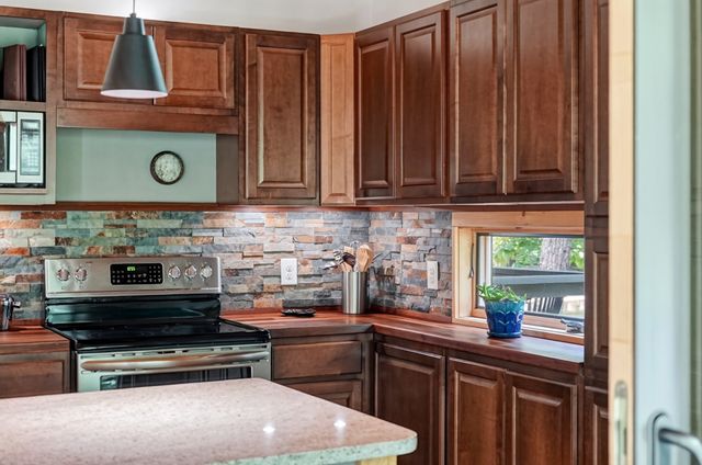 361 Bear Knob Ln, Crawford, TN 38554