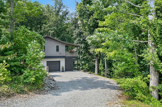 361 Bear Knob Ln, Crawford, TN 38554