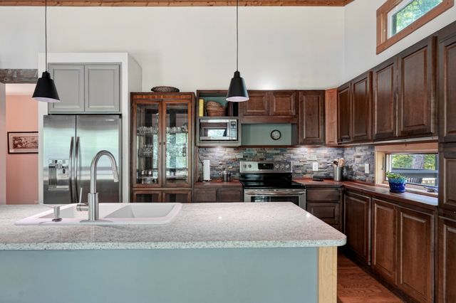 361 Bear Knob Ln, Crawford, TN 38554