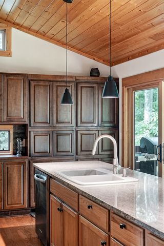 361 Bear Knob Ln, Crawford, TN 38554