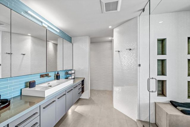 3415 6th Ave. 14, San Diego, CA 92103