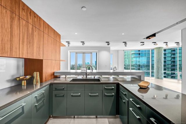 3415 6th Ave. 14, San Diego, CA 92103