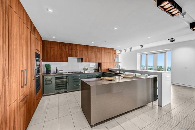 3415 6th Ave. 14, San Diego, CA 92103