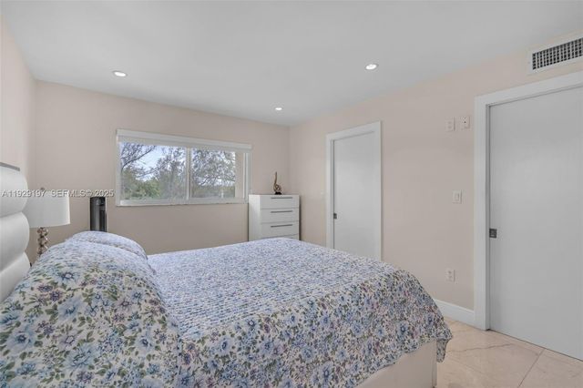 7430 Miami Lakes Dr E301, Miami Lakes, FL 33014