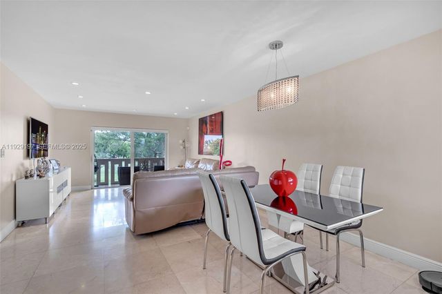 7430 Miami Lakes Dr E301, Miami Lakes, FL 33014