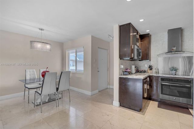 7430 Miami Lakes Dr E301, Miami Lakes, FL 33014