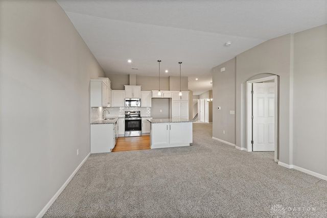 417 Bethpage Way 7-302, Lebanon, OH 45036