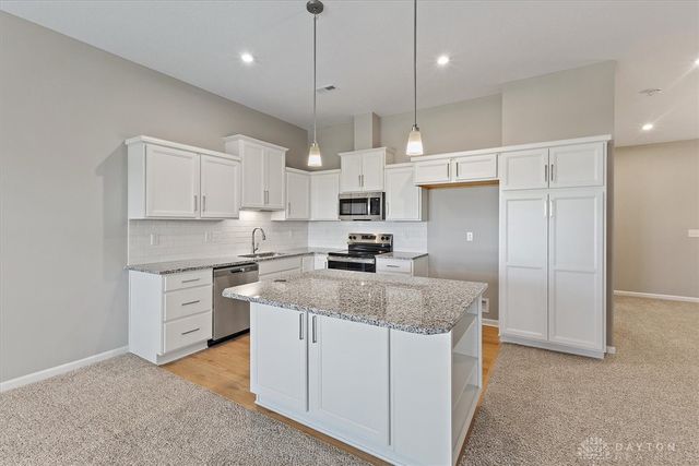 417 Bethpage Way 7-302, Lebanon, OH 45036