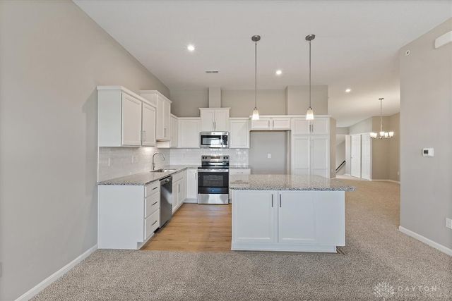 417 Bethpage Way 7-302, Lebanon, OH 45036