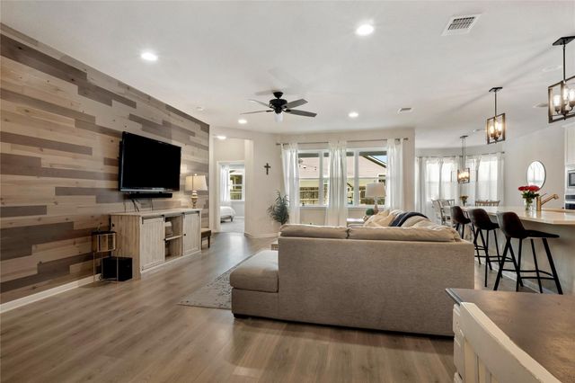 103 Wagon Spoke CV, Liberty Hill, TX 78642