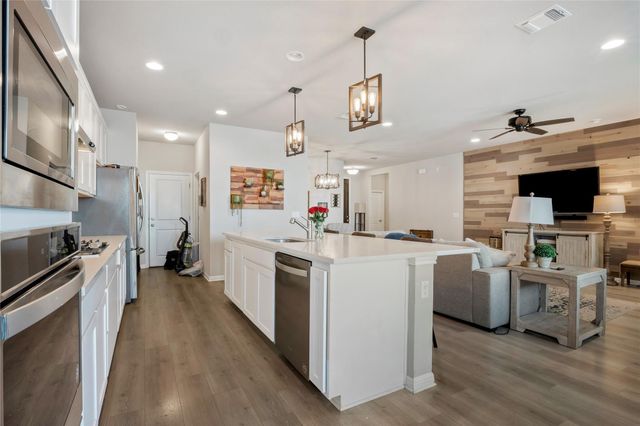 103 Wagon Spoke CV, Liberty Hill, TX 78642