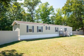 20 Railroad Avenue, Seabrook, NH 03874