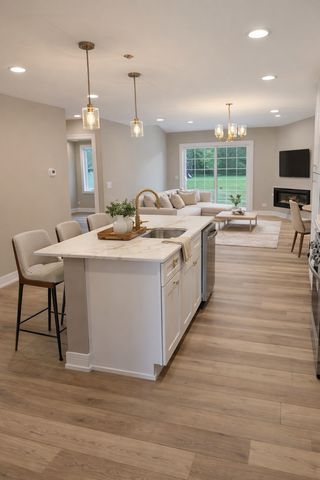 9039 111 Street, Palos Hills, IL 60465