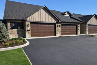 9039 111 Street, Palos Hills, IL 60465