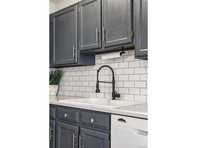 17698 E Loyola Dr D, Aurora, CO 80013