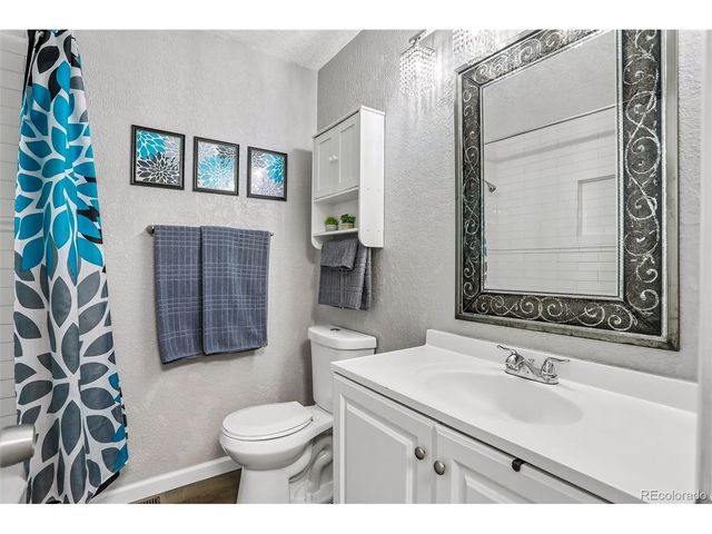 17698 E Loyola Dr D, Aurora, CO 80013