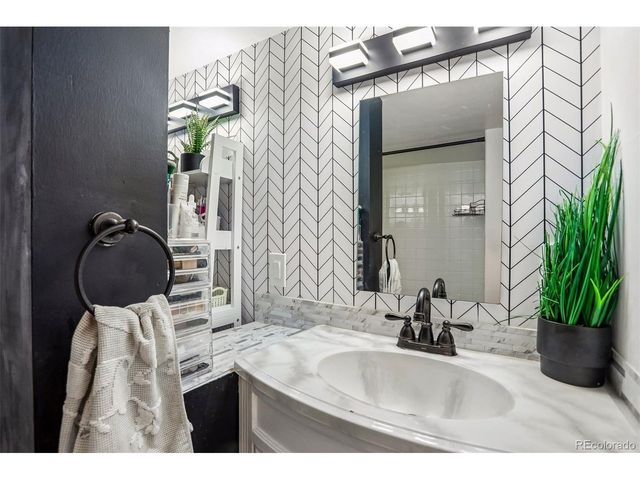 17698 E Loyola Dr D, Aurora, CO 80013