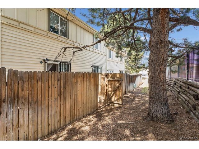 17698 E Loyola Dr D, Aurora, CO 80013