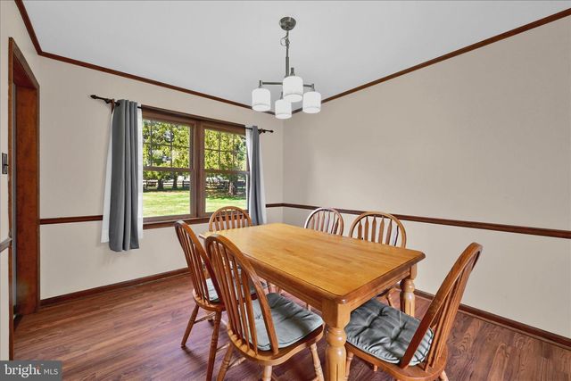 608 WALNUT DR, Parkesburg, PA 19365