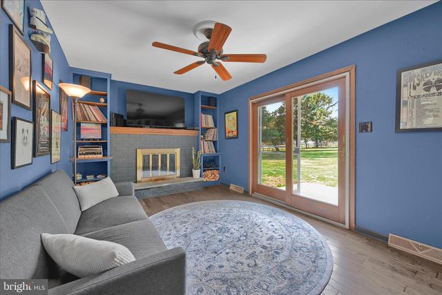 608 WALNUT DR, Parkesburg, PA 19365