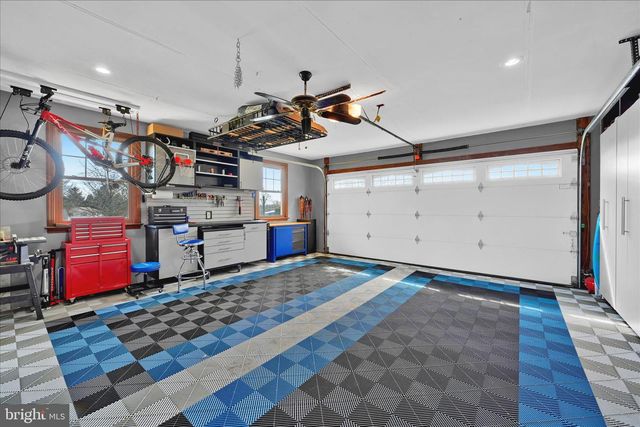 608 WALNUT DR, Parkesburg, PA 19365