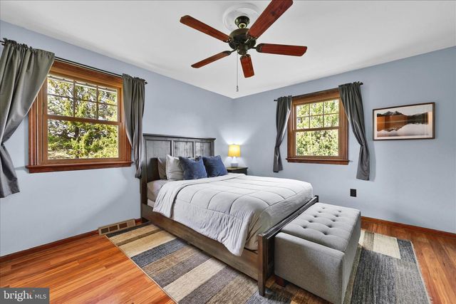 608 WALNUT DR, Parkesburg, PA 19365