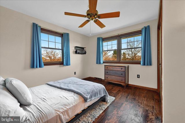 608 WALNUT DR, Parkesburg, PA 19365