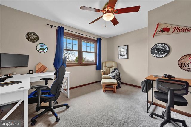 608 WALNUT DR, Parkesburg, PA 19365