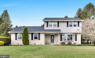 608 WALNUT DR, Parkesburg, PA 19365