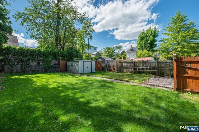 81 6th Avenue, Clifton, NJ 07011