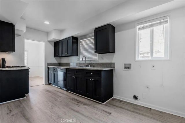 2916 Halldale, Los Angeles, CA 90018