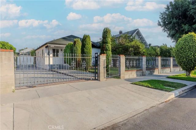 2916 Halldale, Los Angeles, CA 90018