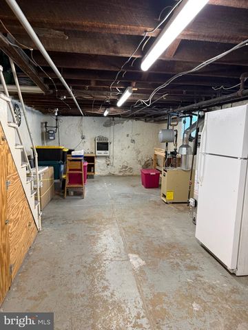 7038 SHELBOURNE ST, Philadelphia, PA 19111