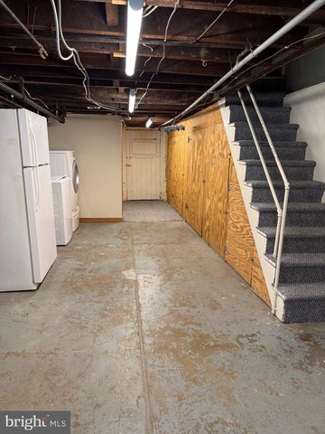 7038 SHELBOURNE ST, Philadelphia, PA 19111