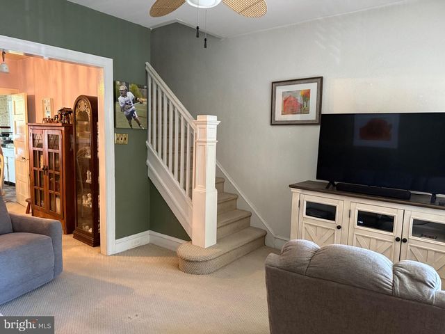 7038 SHELBOURNE ST, Philadelphia, PA 19111