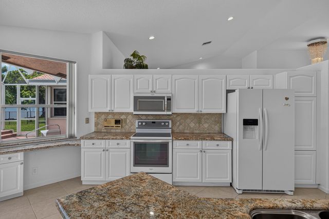 1501 NW 180th Way, Pembroke Pines, FL 33029