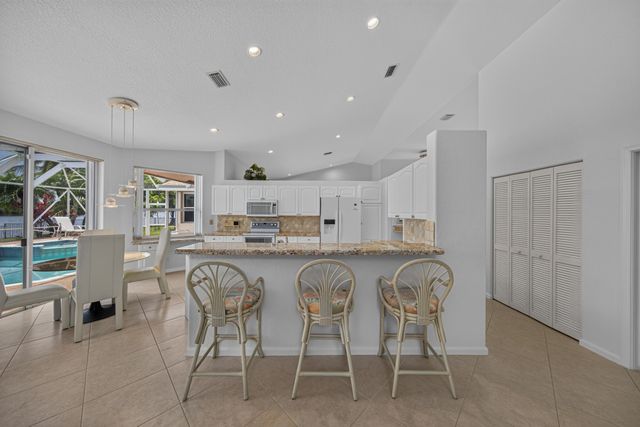 1501 NW 180th Way, Pembroke Pines, FL 33029