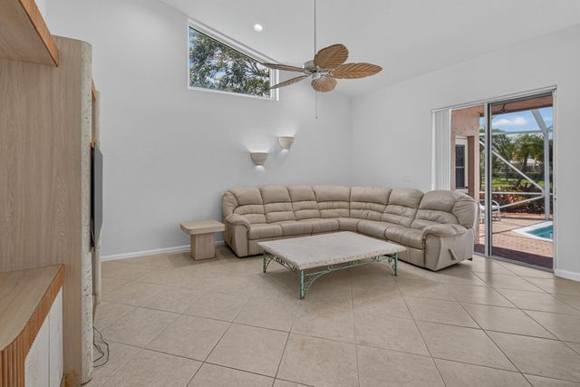 1501 NW 180th Way, Pembroke Pines, FL 33029