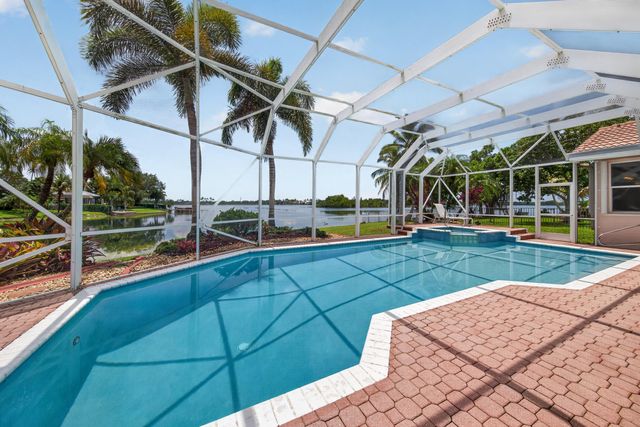 1501 NW 180th Way, Pembroke Pines, FL 33029