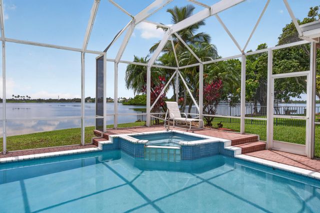 1501 NW 180th Way, Pembroke Pines, FL 33029