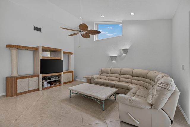 1501 NW 180th Way, Pembroke Pines, FL 33029