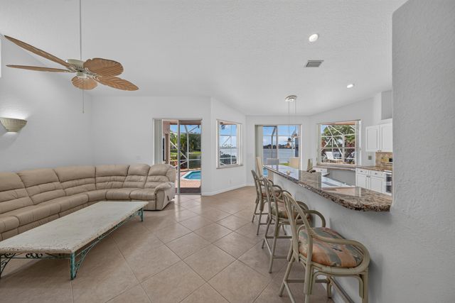 1501 NW 180th Way, Pembroke Pines, FL 33029
