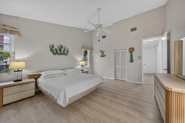 1501 NW 180th Way, Pembroke Pines, FL 33029