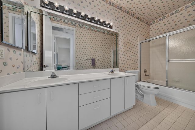 1501 NW 180th Way, Pembroke Pines, FL 33029