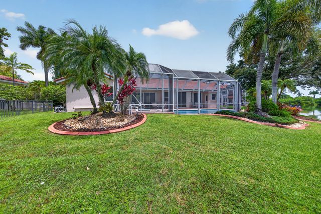 1501 NW 180th Way, Pembroke Pines, FL 33029