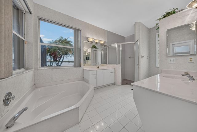 1501 NW 180th Way, Pembroke Pines, FL 33029