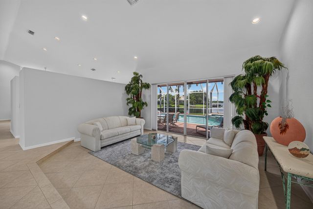1501 NW 180th Way, Pembroke Pines, FL 33029