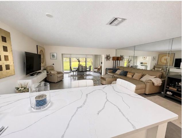 8210 Casa Del Lago C, Boca Raton, FL 33433